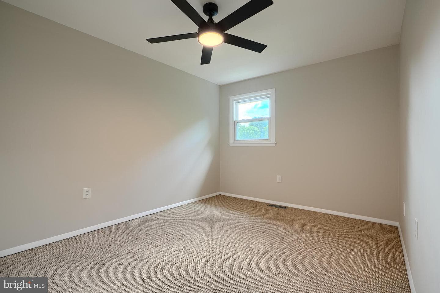 177 Farm Road photo 17