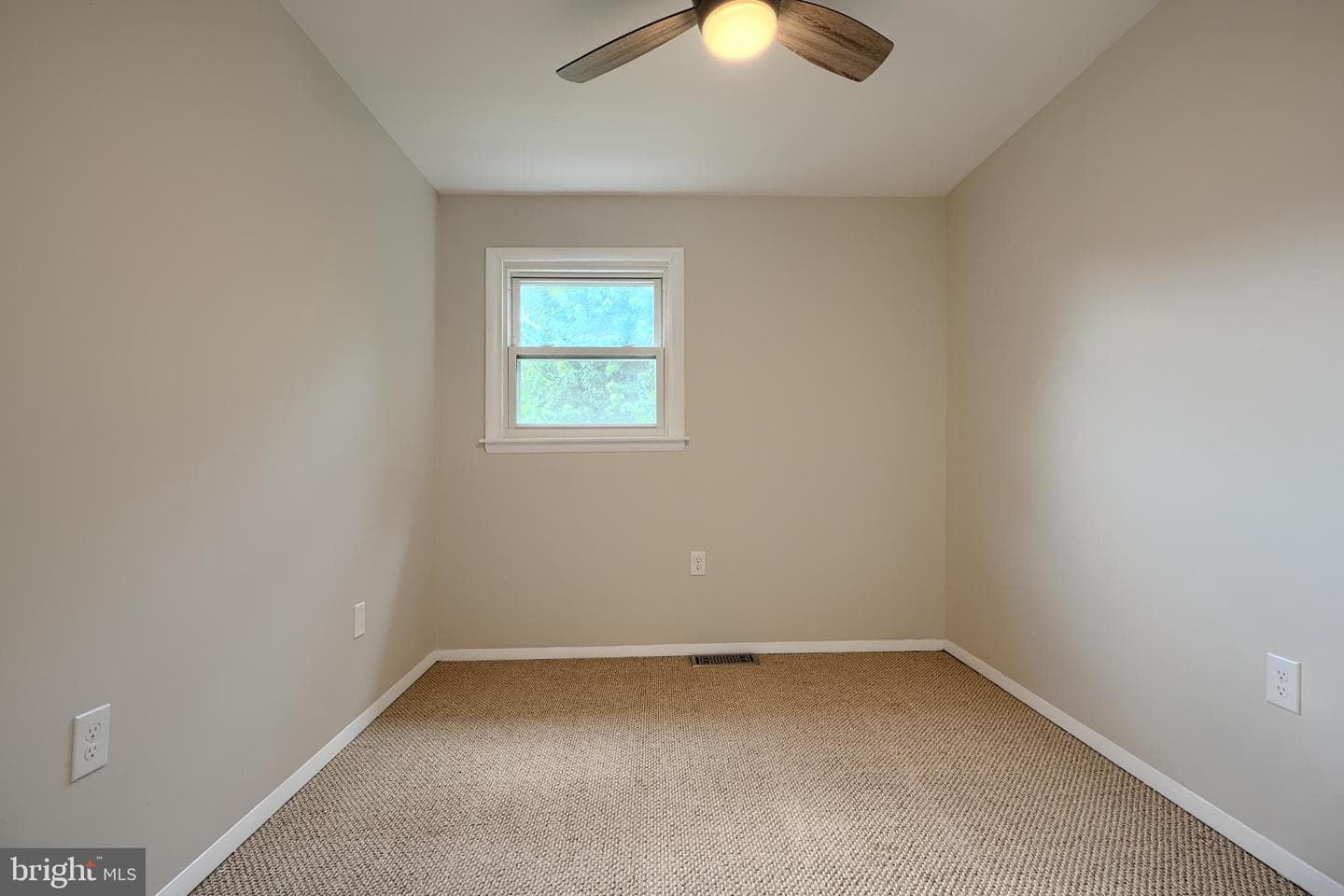 177 Farm Road photo 19