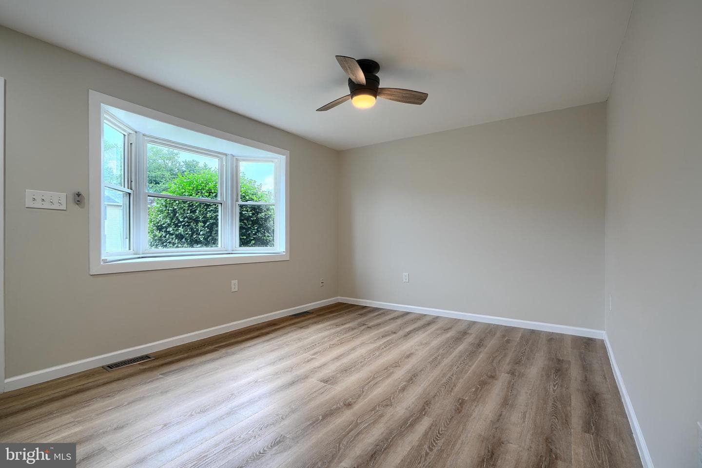 177 Farm Road photo 3