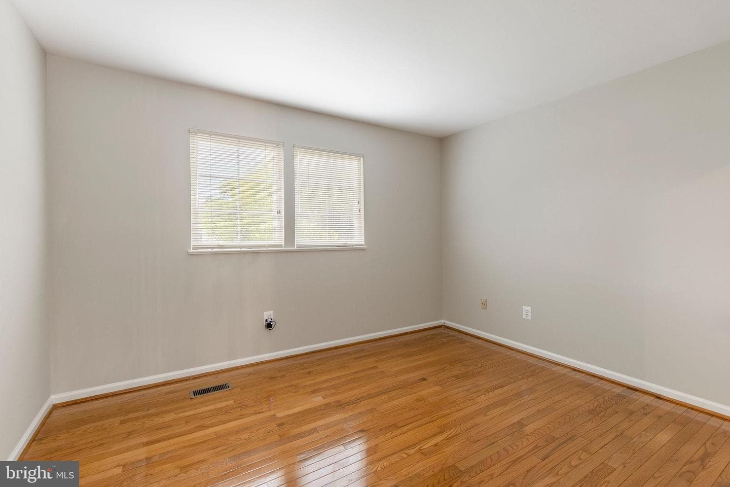 501 Chesley Court photo 38