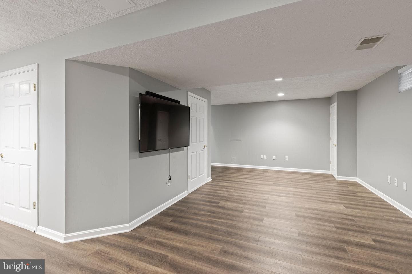 501 Chesley Court photo 42
