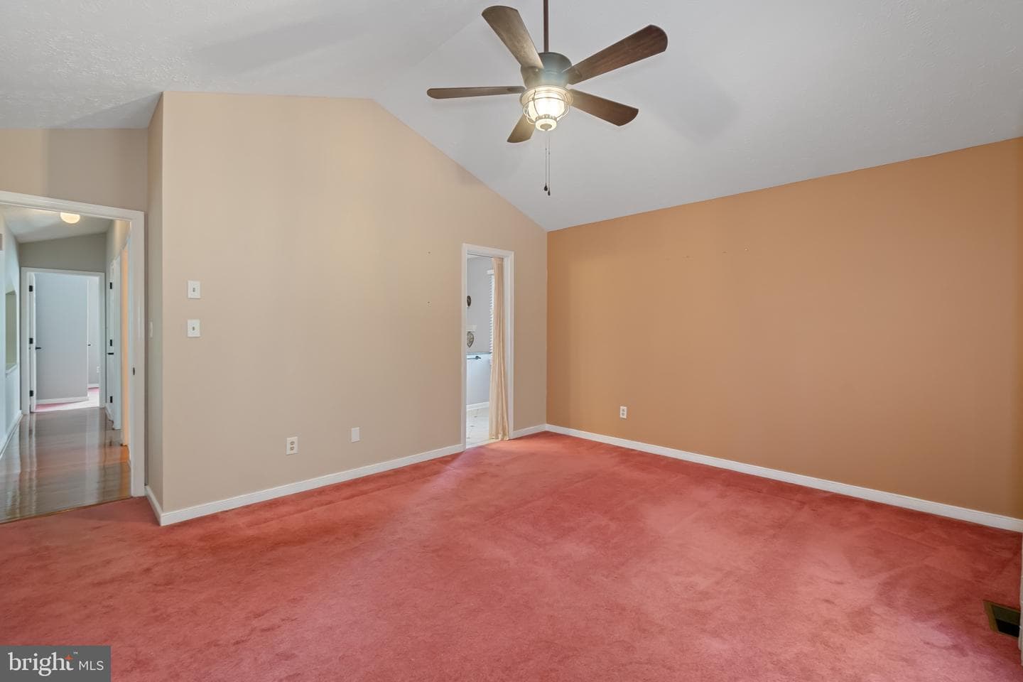 422 Dellcrest Drive photo 13