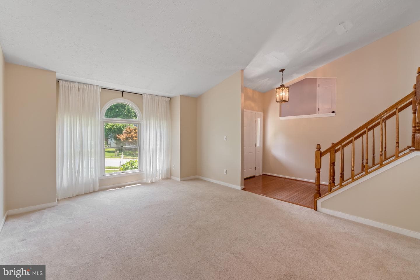 422 Dellcrest Drive photo 3