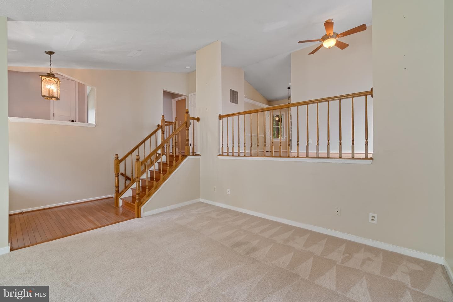 422 Dellcrest Drive photo 4