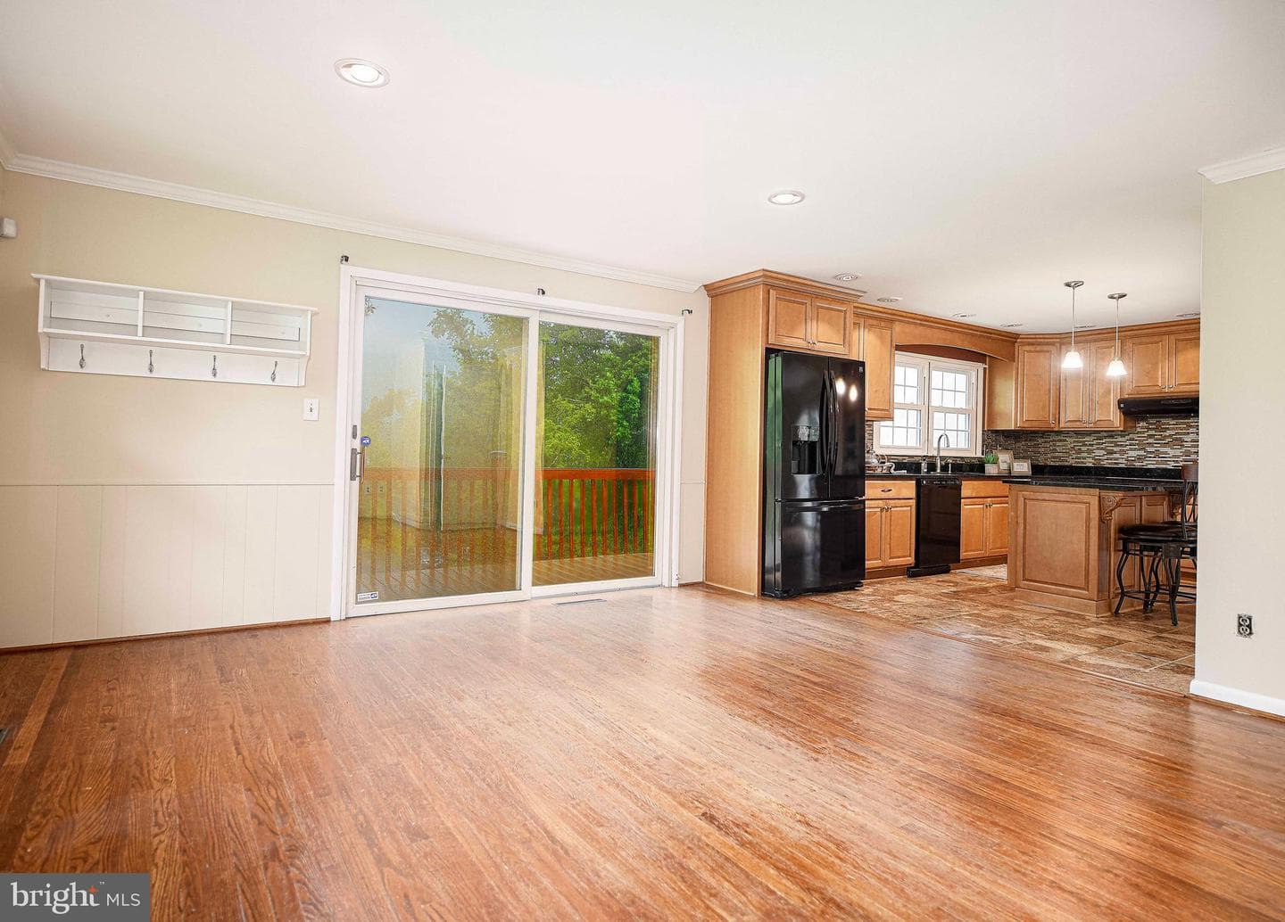 1206 E Macphail Road photo 11