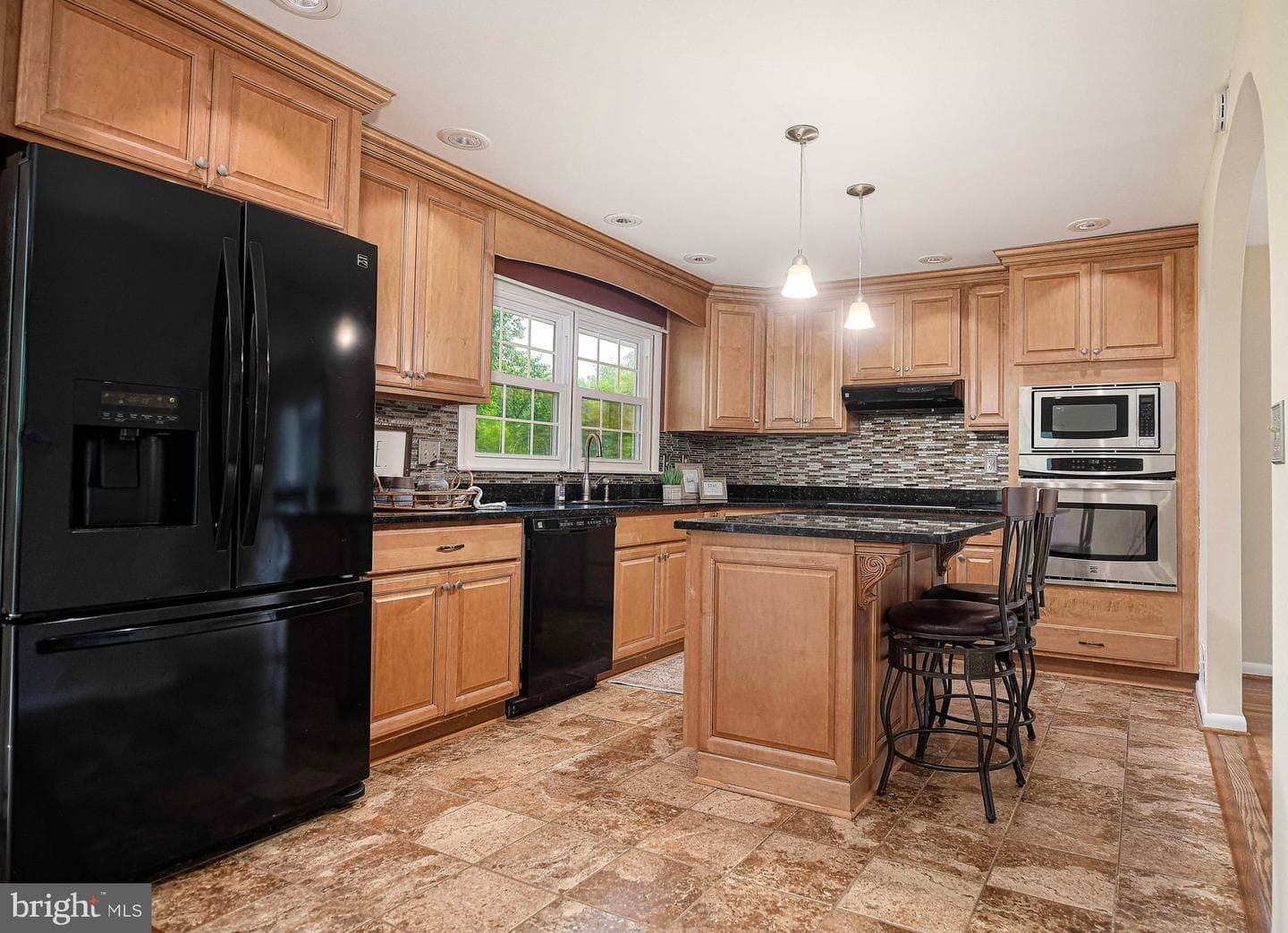 1206 E Macphail Road photo 18