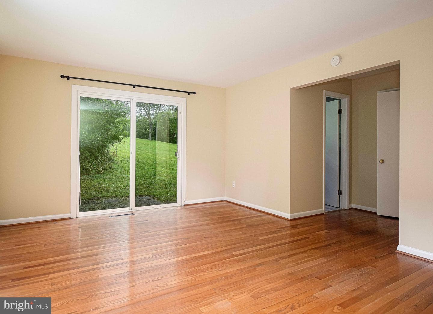 1206 E Macphail Road photo 20