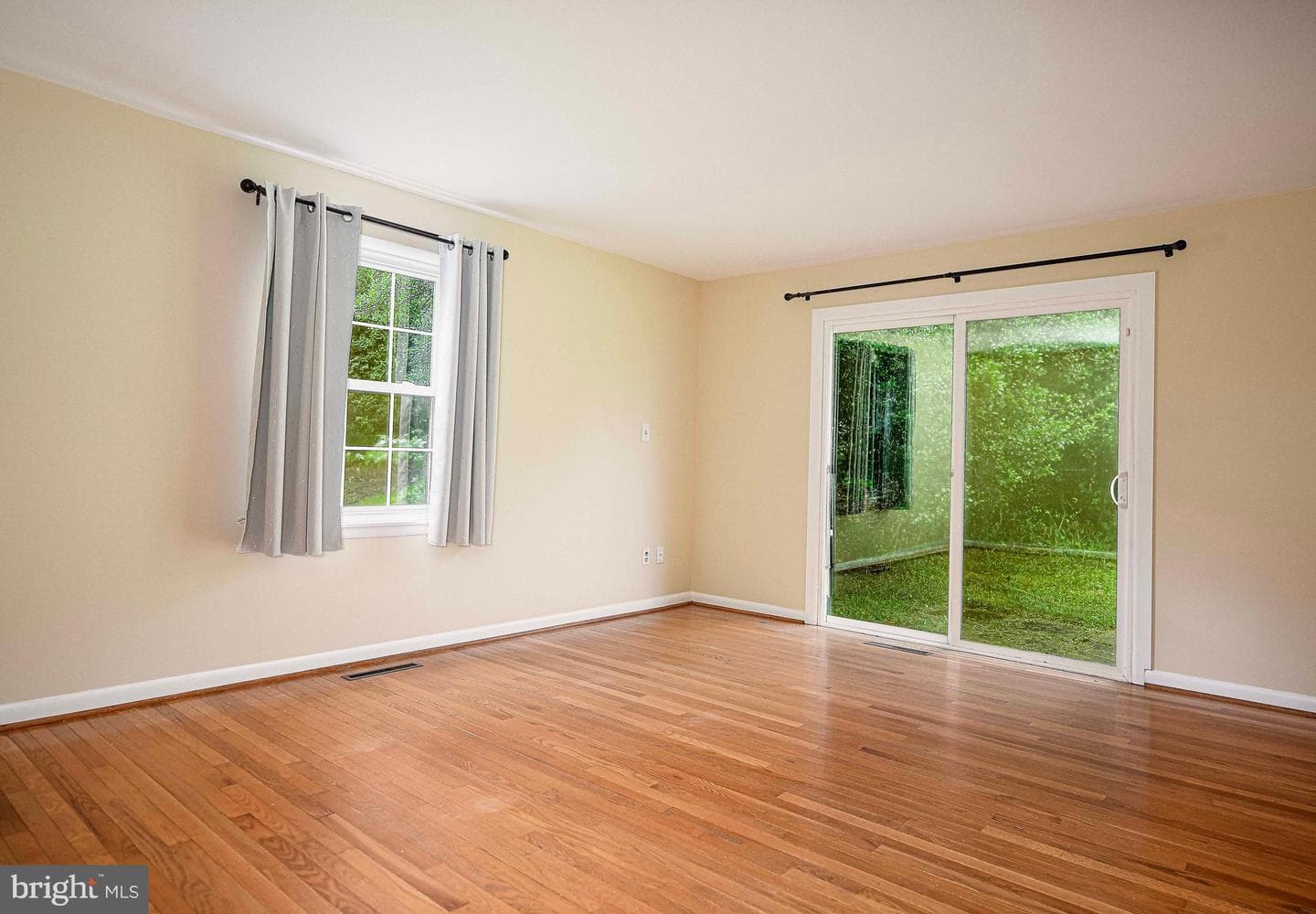 1206 E Macphail Road photo 21