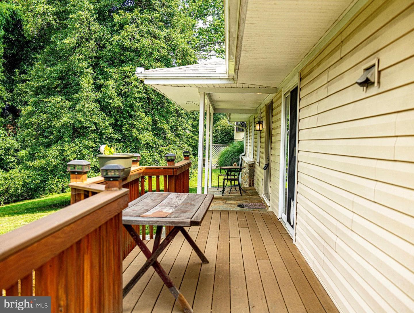 1206 E Macphail Road photo 4