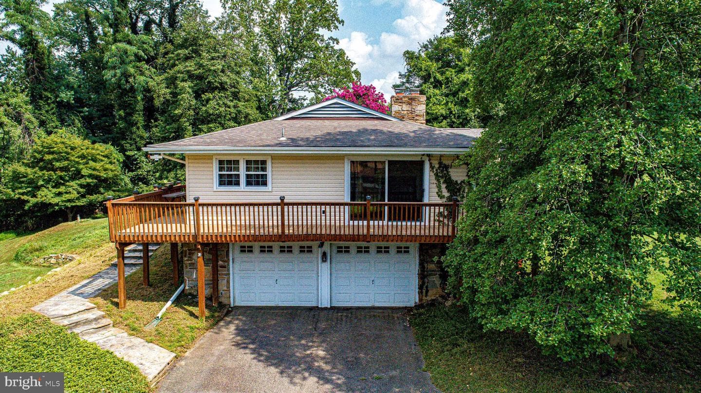 1206 E Macphail Road photo 40