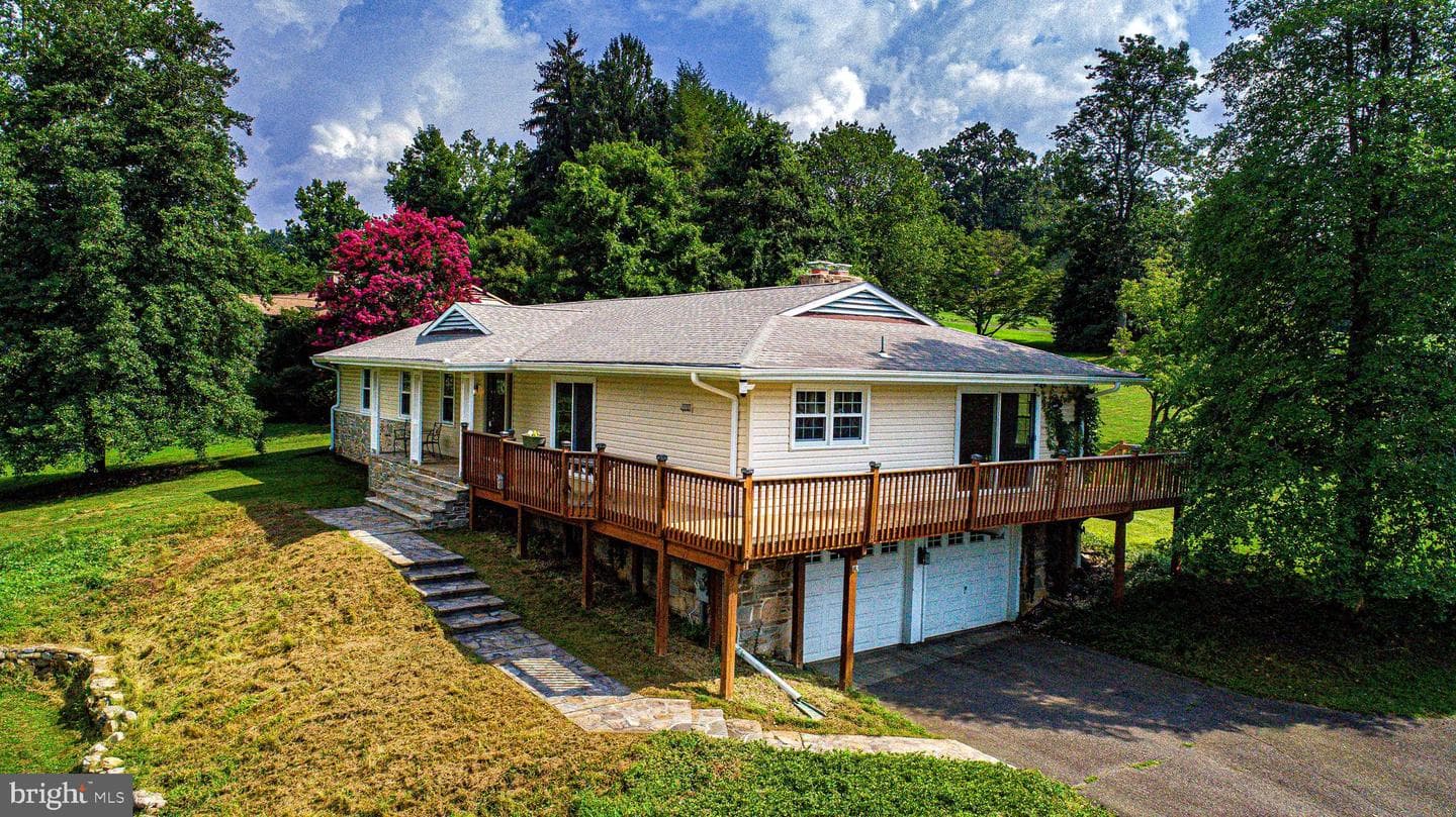 1206 E Macphail Road photo 41