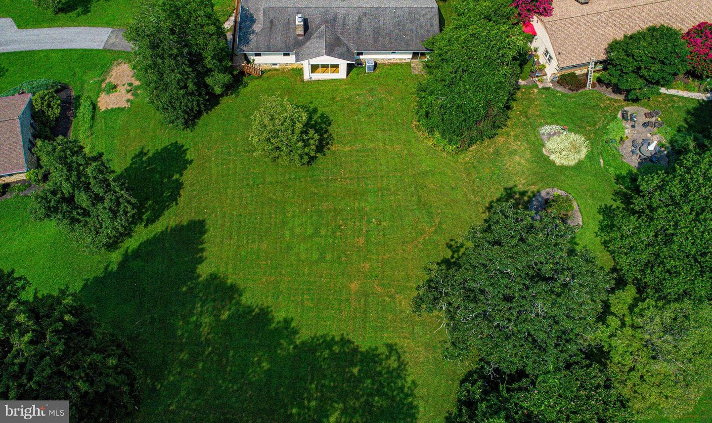 1206 E Macphail Road photo 45