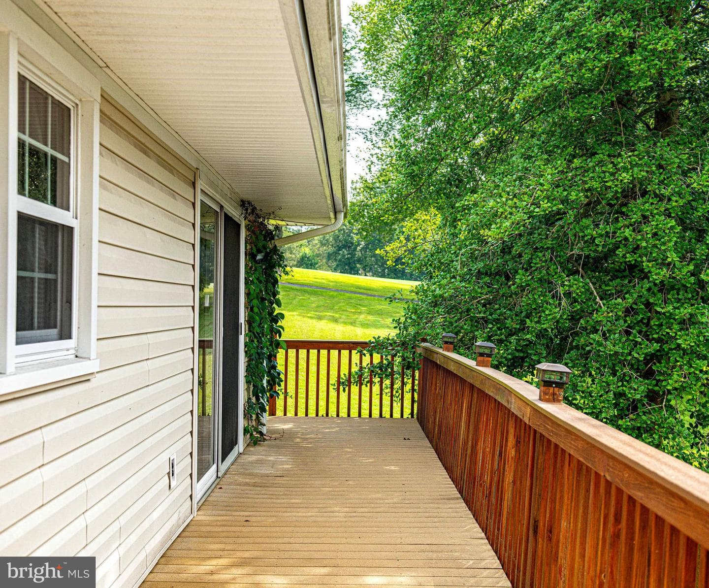 1206 E Macphail Road photo 5