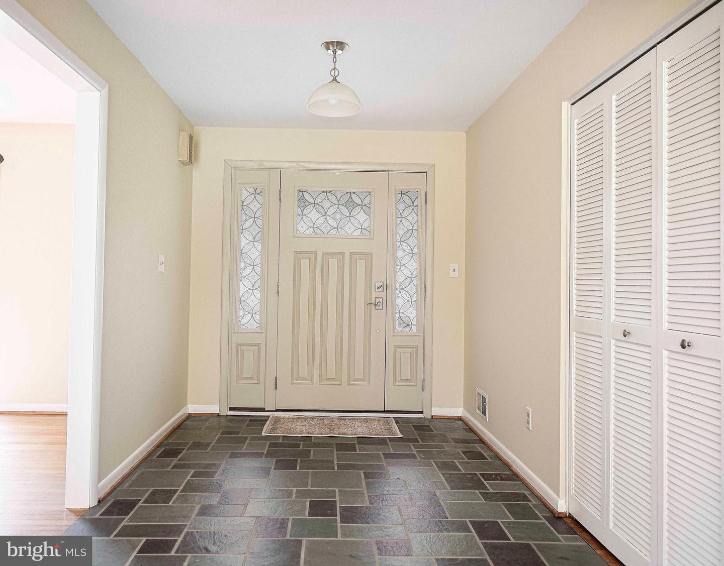 1206 E Macphail Road photo 7