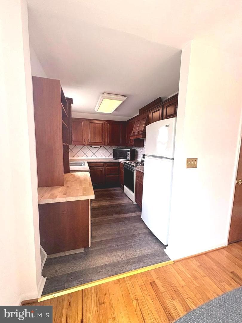 128 Francis Street photo 11