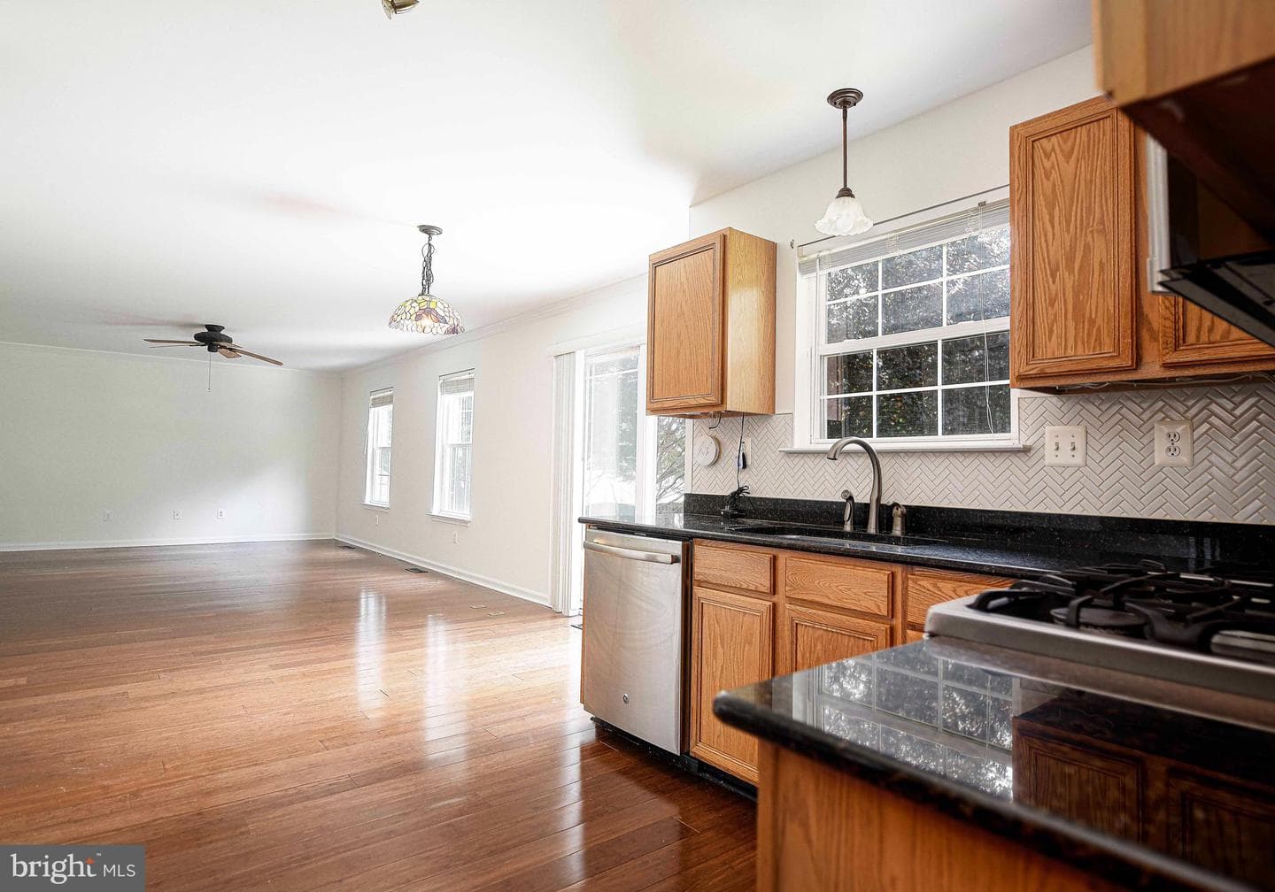 402 Weatherby Road photo 14