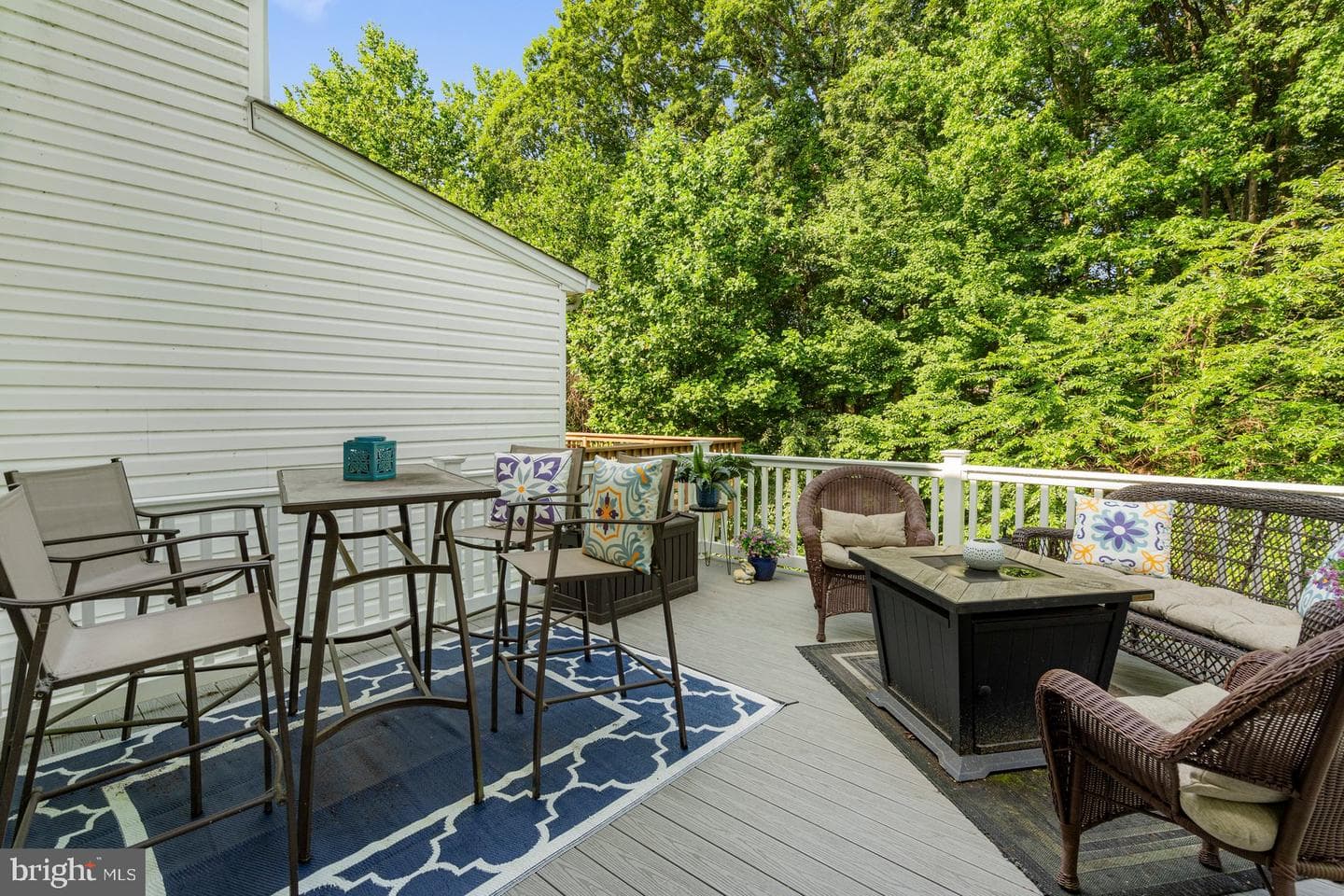 526 Harbour Court photo 32