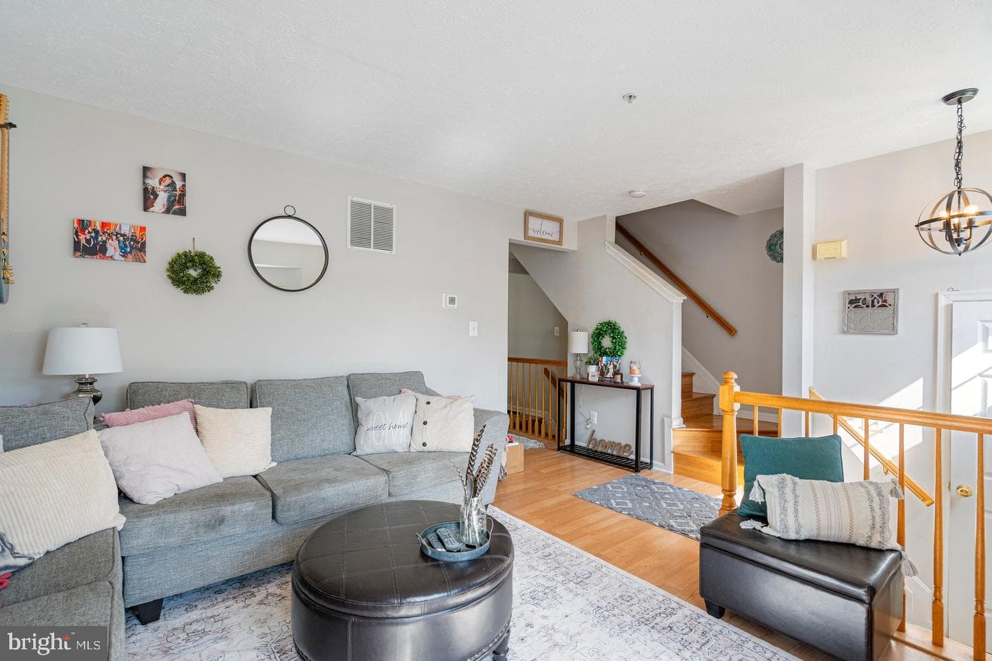 526 Harbour Court photo 7