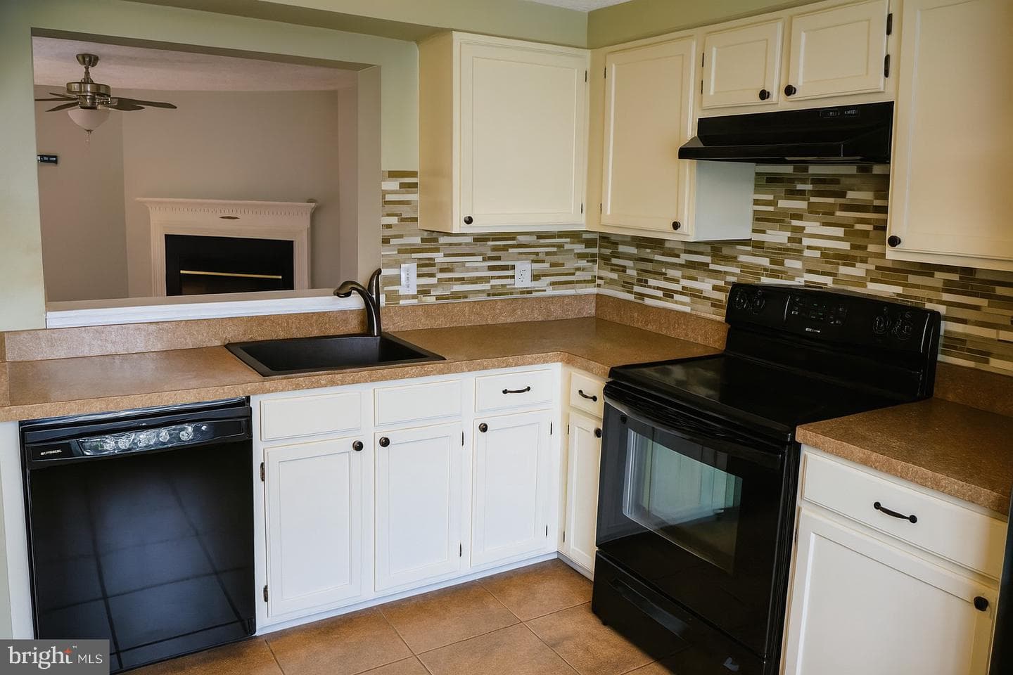 1311 Acorn Ridge Court photo 2