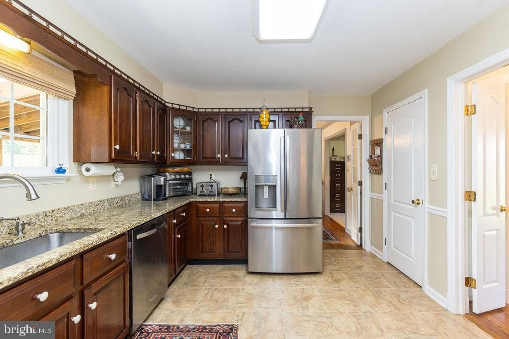 5121 Meadowview Drive photo 29