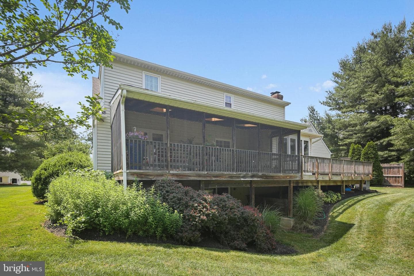 5121 Meadowview Drive photo 5