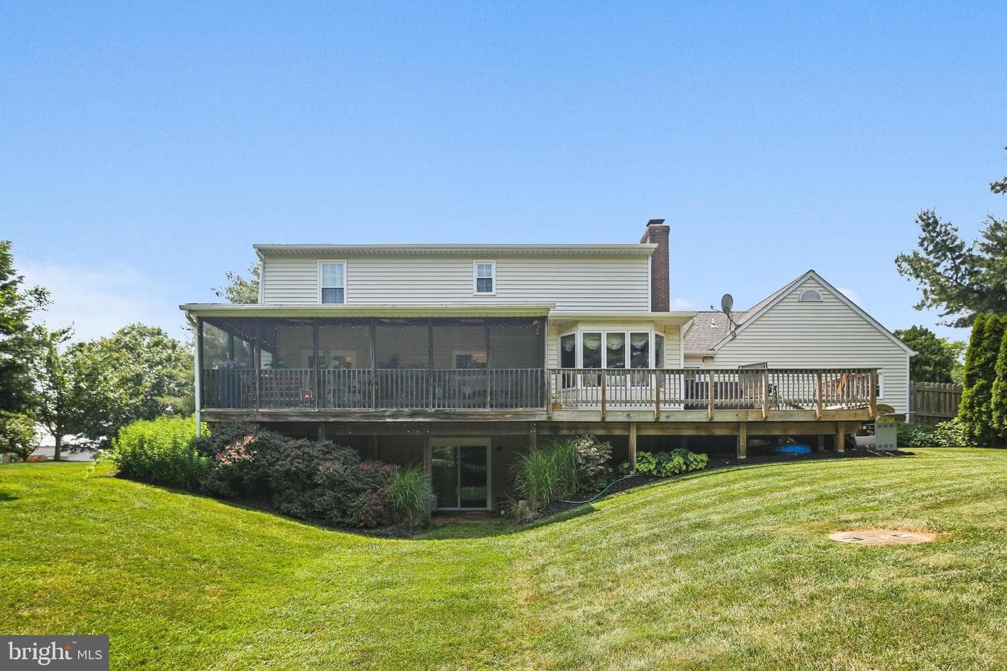 5121 Meadowview Drive photo 7