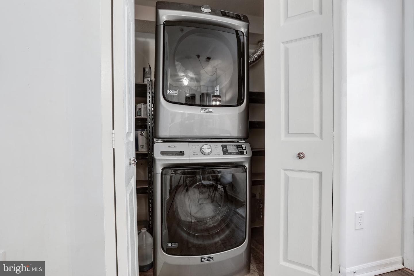 903 Gainsborough Court photo 10