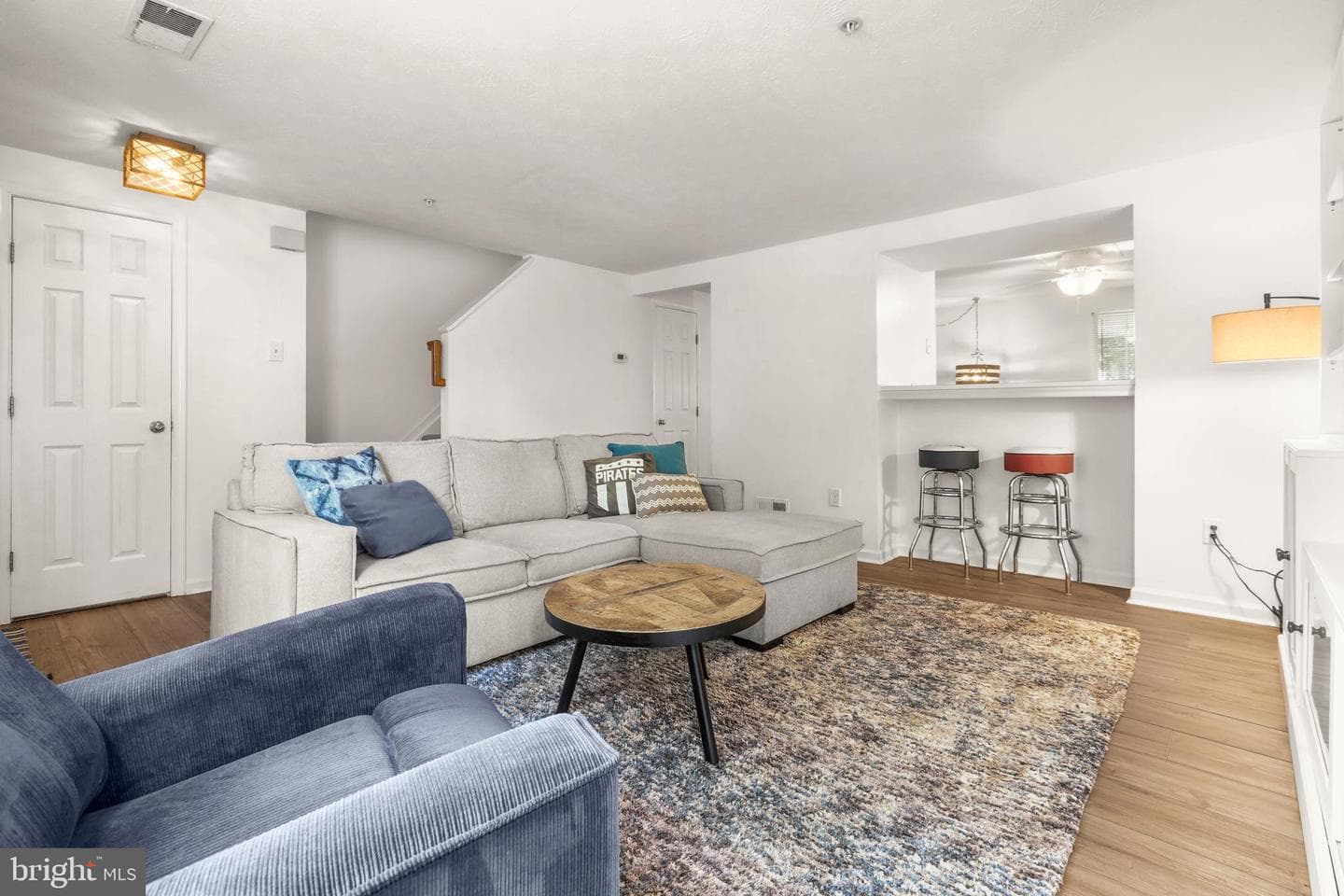 903 Gainsborough Court photo 6
