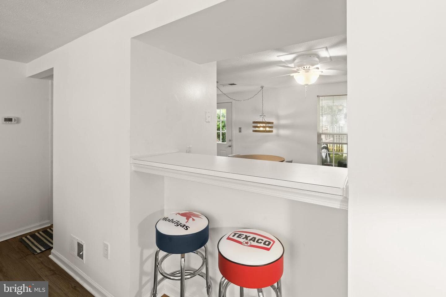 903 Gainsborough Court photo 7