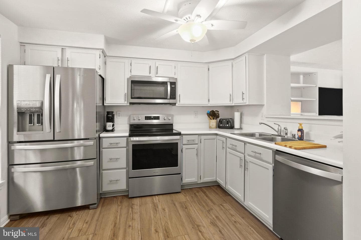 903 Gainsborough Court photo 9