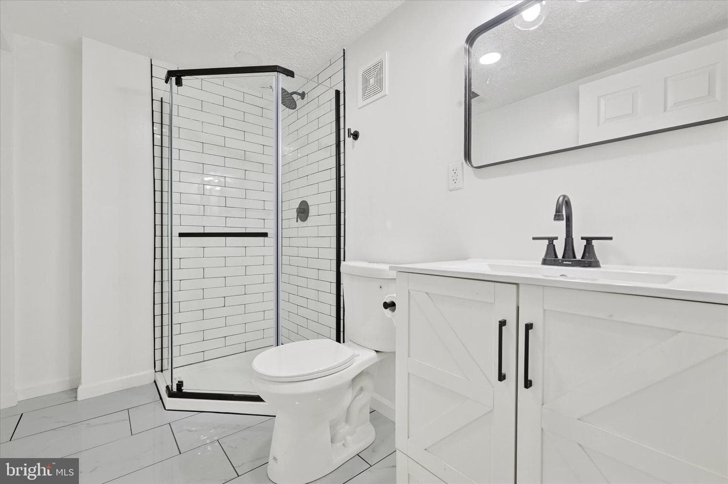 2956 Sunderland Court photo 24