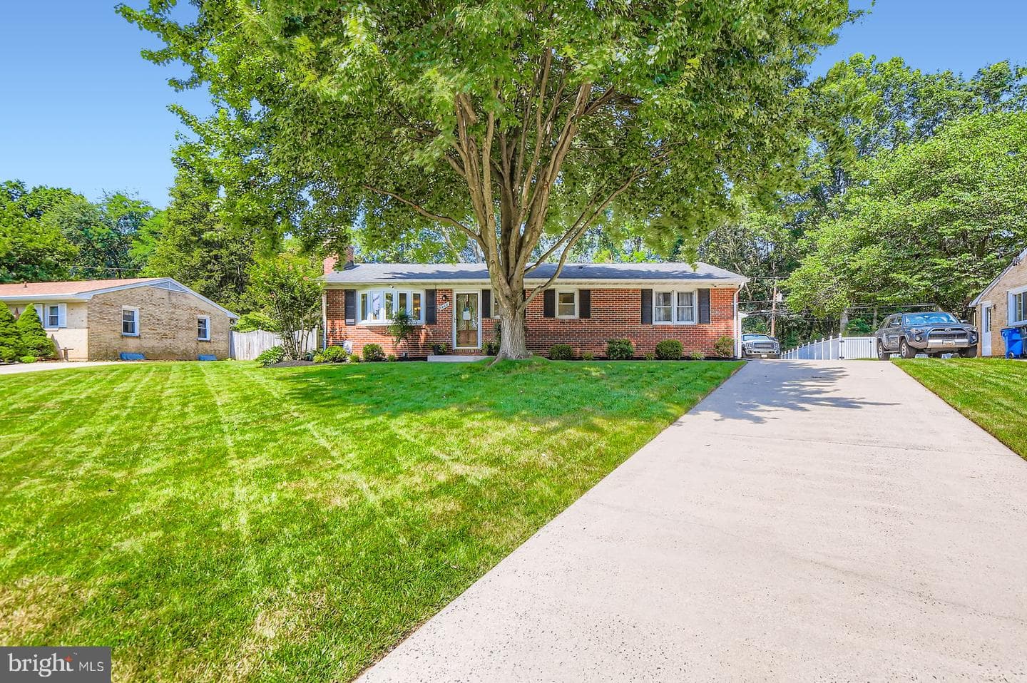 208 Marshall Drive photo 2