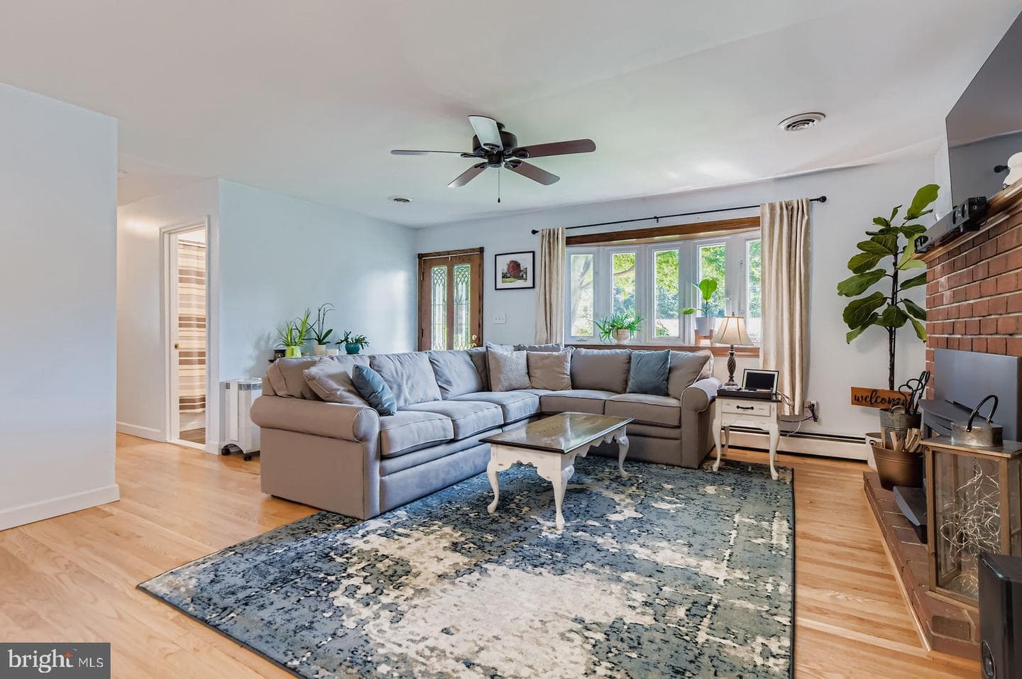 208 Marshall Drive photo 3