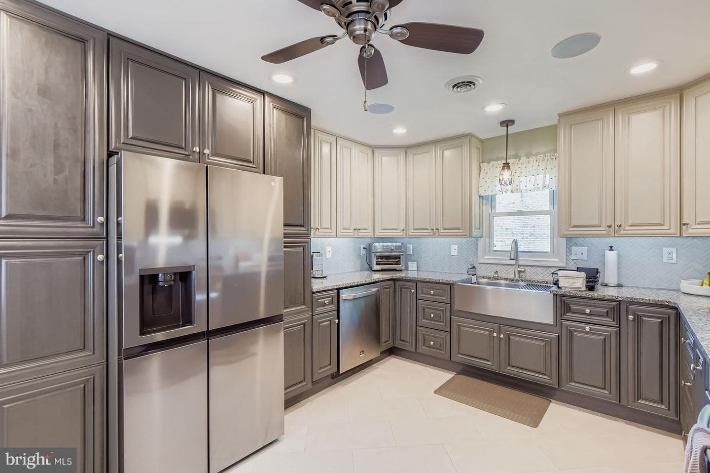 208 Marshall Drive photo 6