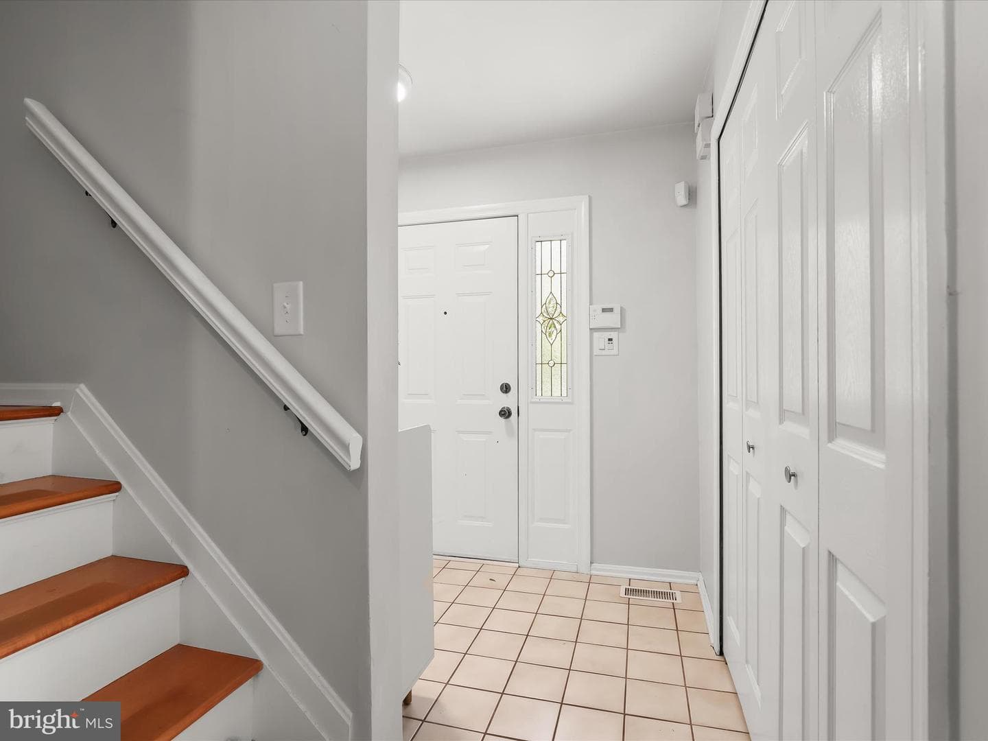 453 Crisfield Drive photo 3