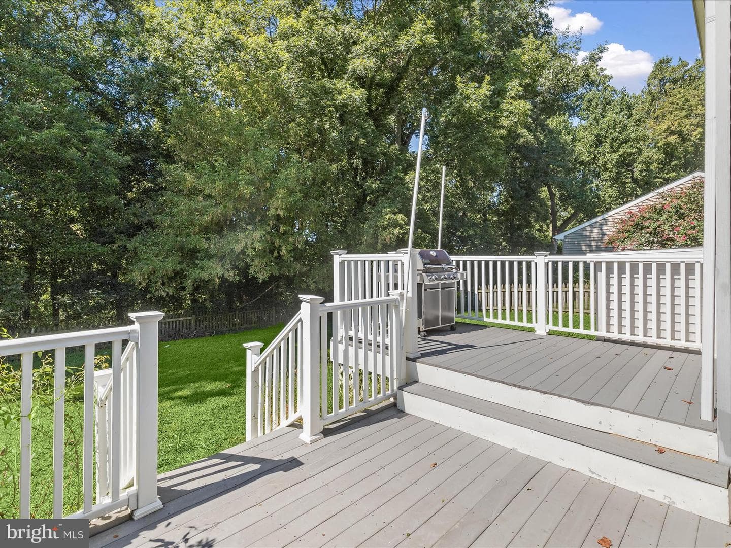 453 Crisfield Drive photo 39