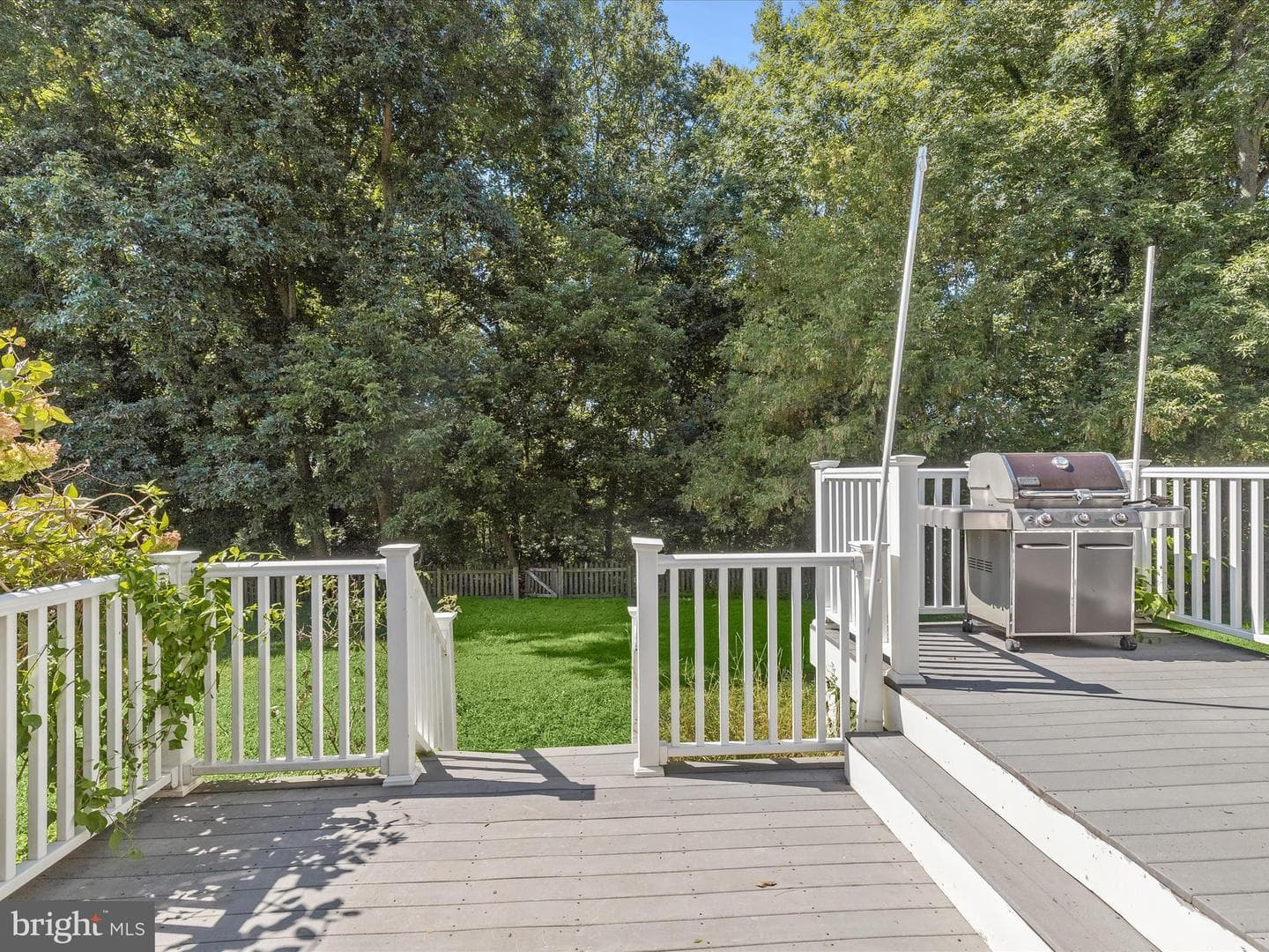 453 Crisfield Drive photo 40