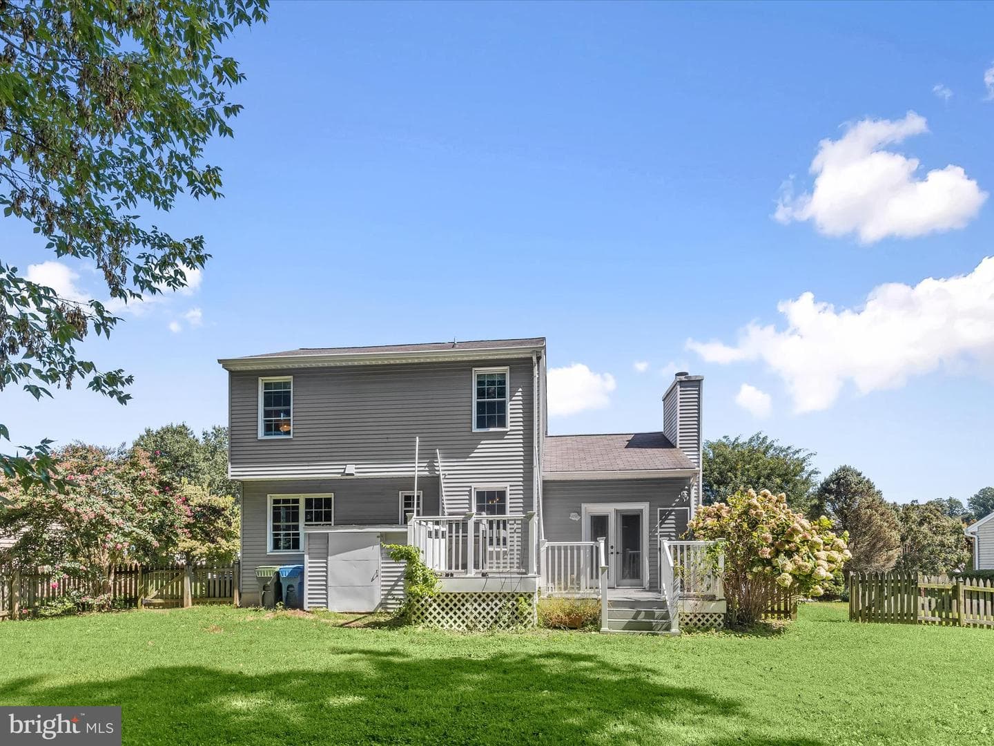 453 Crisfield Drive photo 44