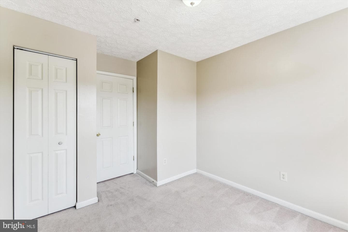 582 Doefield Court photo 31
