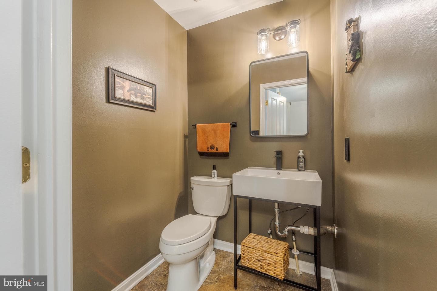 428 Kentmore Terrace photo 10