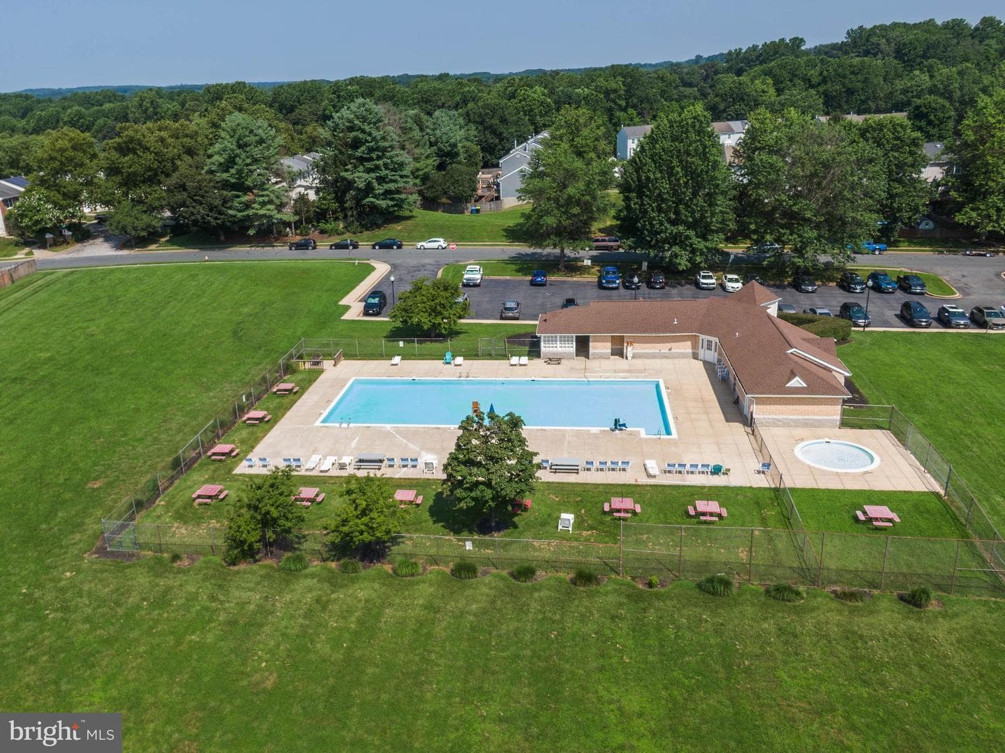428 Kentmore Terrace photo 35