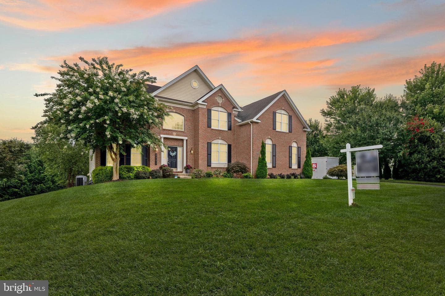 2122 Overlook Court photo 2