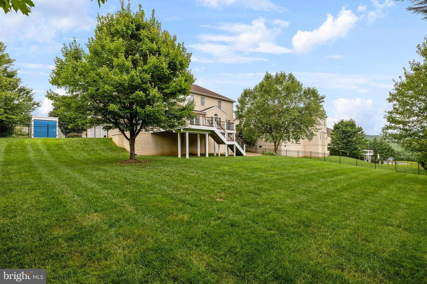2122 Overlook Court photo 37