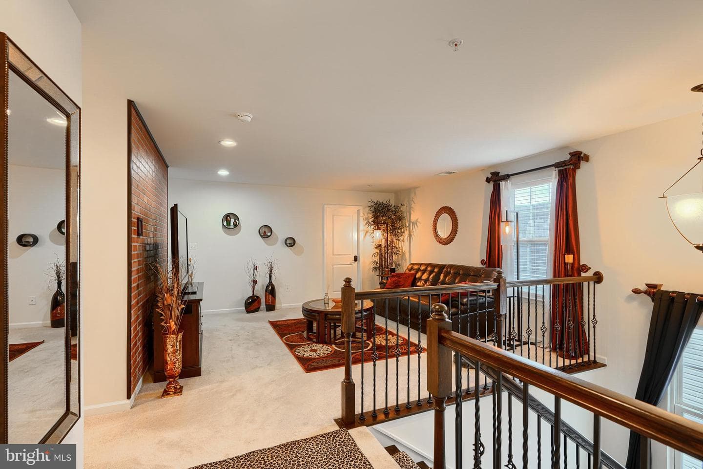 734 Falcon Lane photo 27