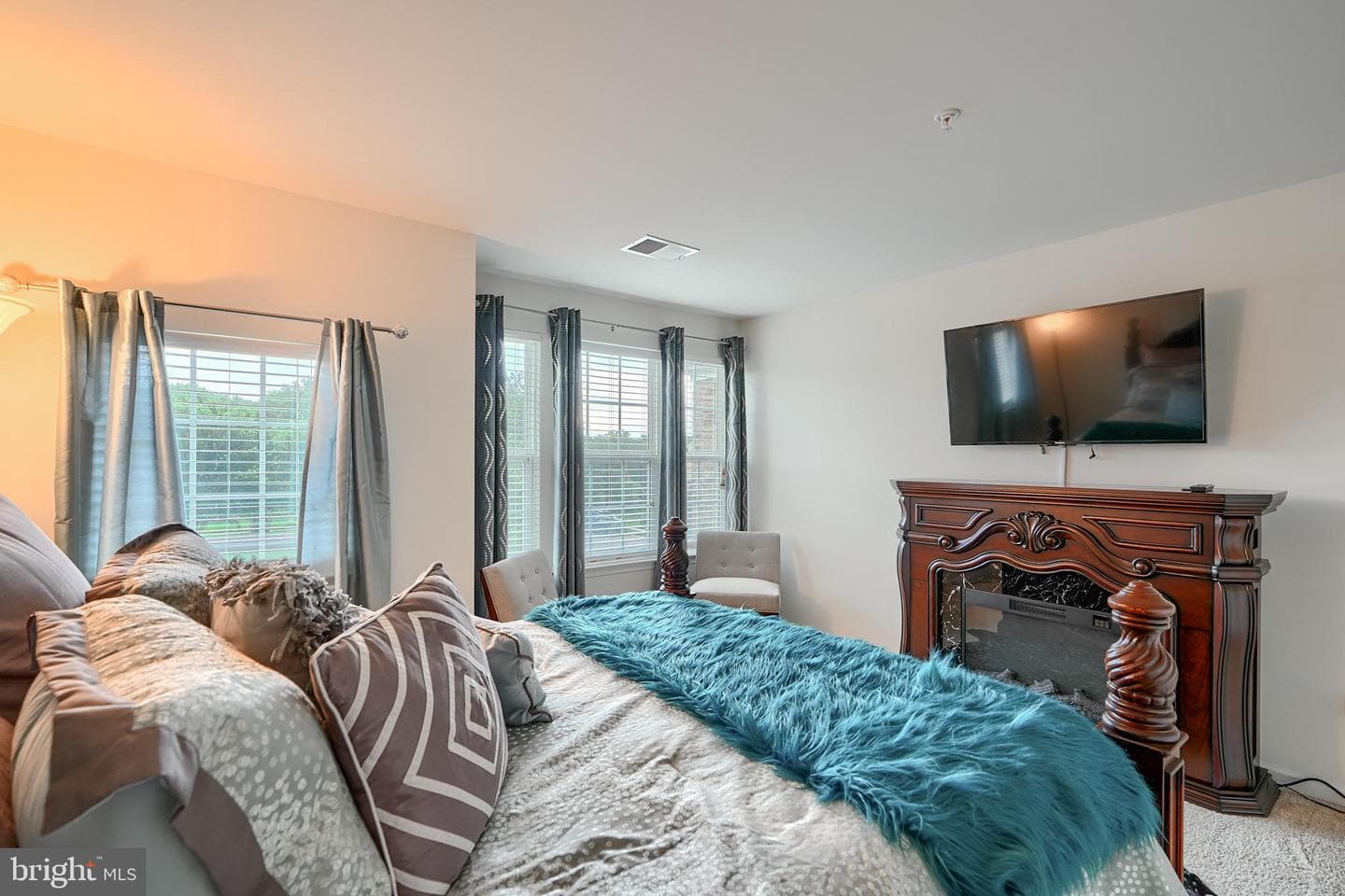 734 Falcon Lane photo 43