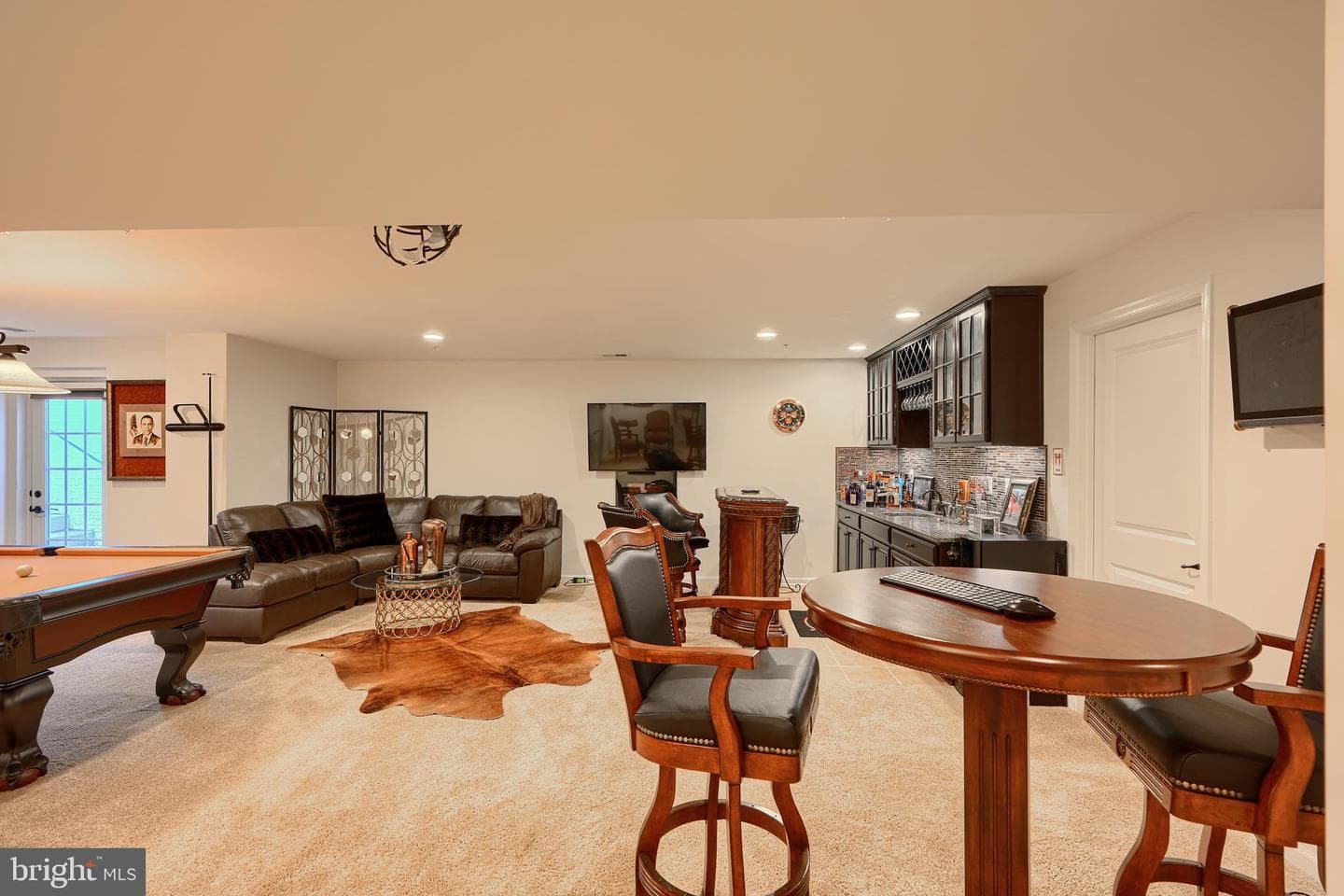734 Falcon Lane photo 60