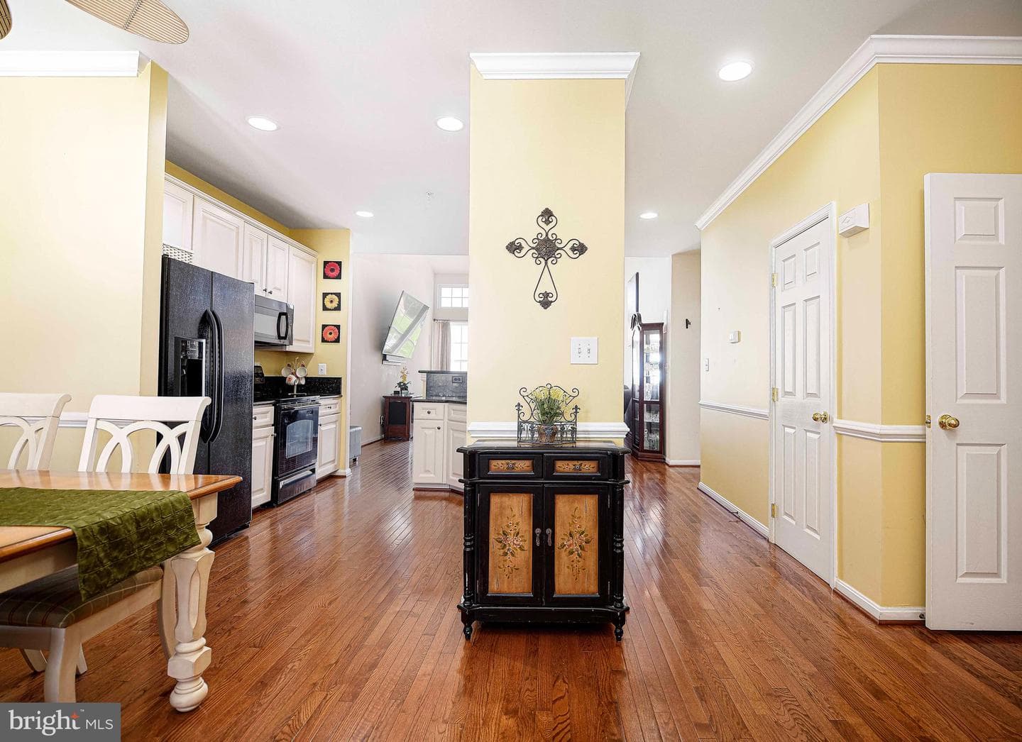 459 Majestic Prince Circle photo 8