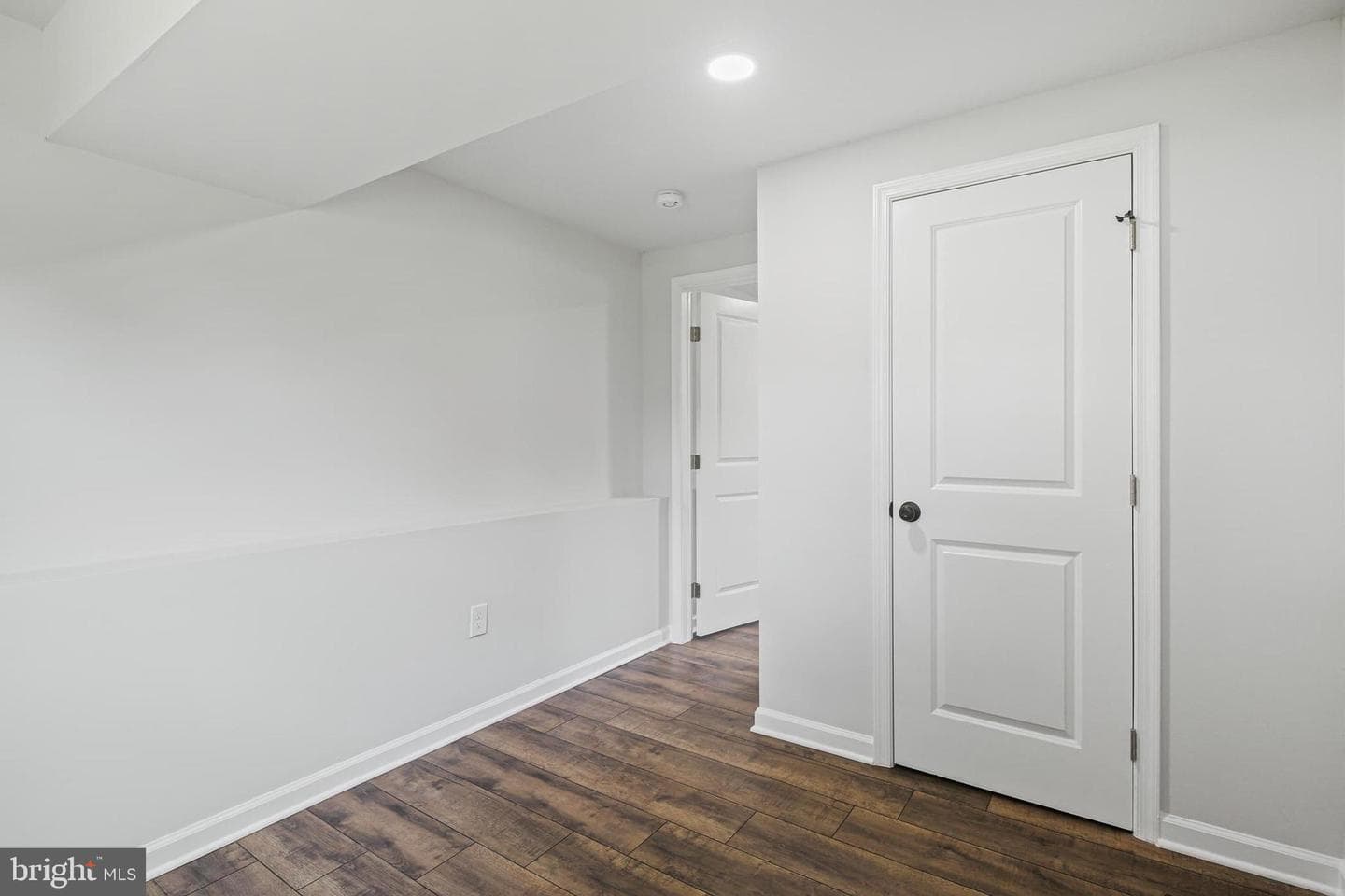 924 Cambridge Avenue photo 28