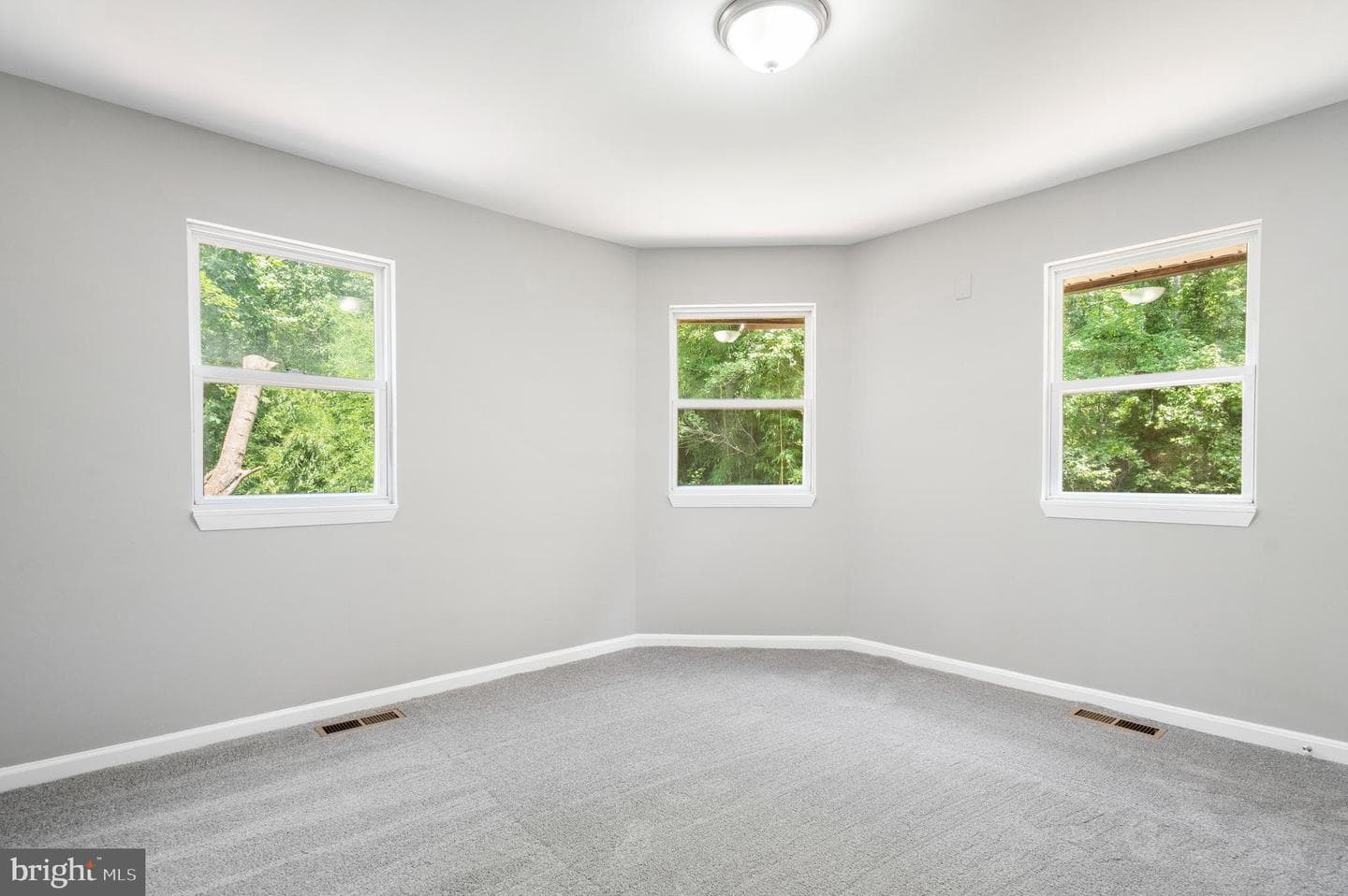1413 Peverly Road photo 16