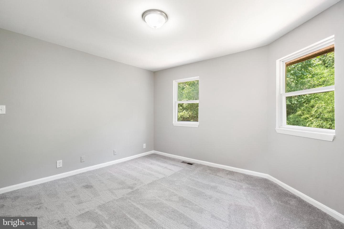 1413 Peverly Road photo 19